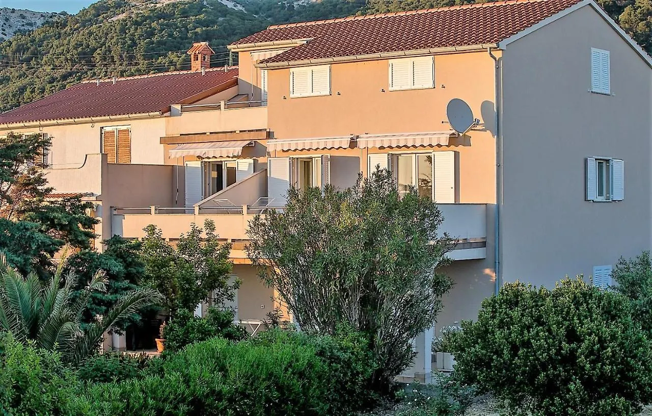 *** Konukevi Apartments Kordic Barbat na Rabu Hırvatistan
