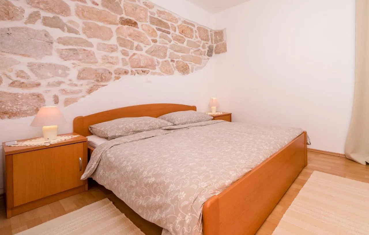 Apartments Kordic Barbat na Rabu Konukevi