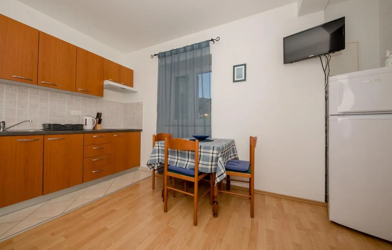 Konukevi Apartments Kordic Barbat na Rabu