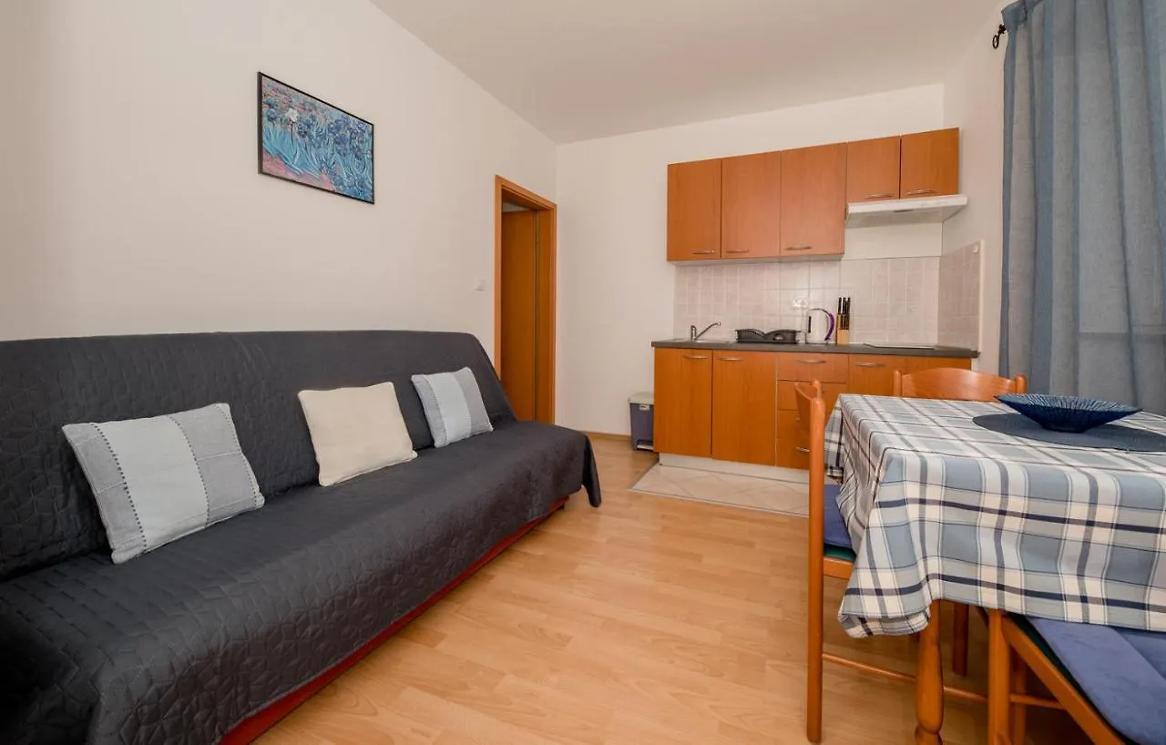 Apartments Kordic Barbat na Rabu Konukevi