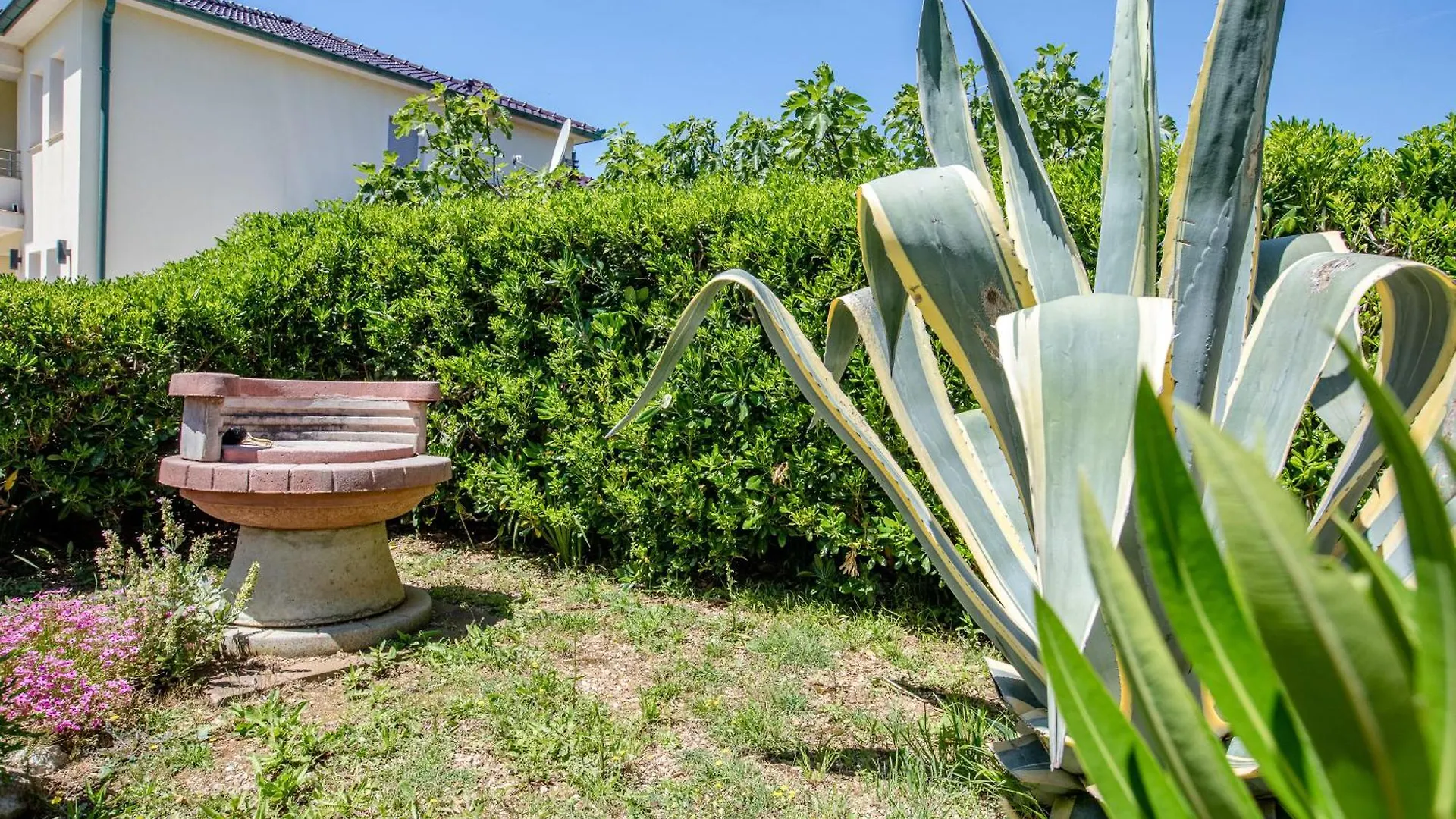 *** Konukevi Apartments Kordic Barbat na Rabu Hırvatistan