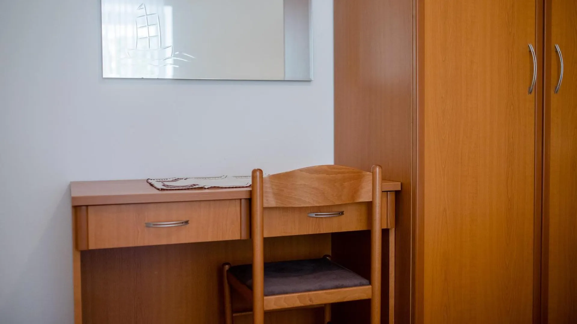 Konukevi Apartments Kordic Barbat na Rabu